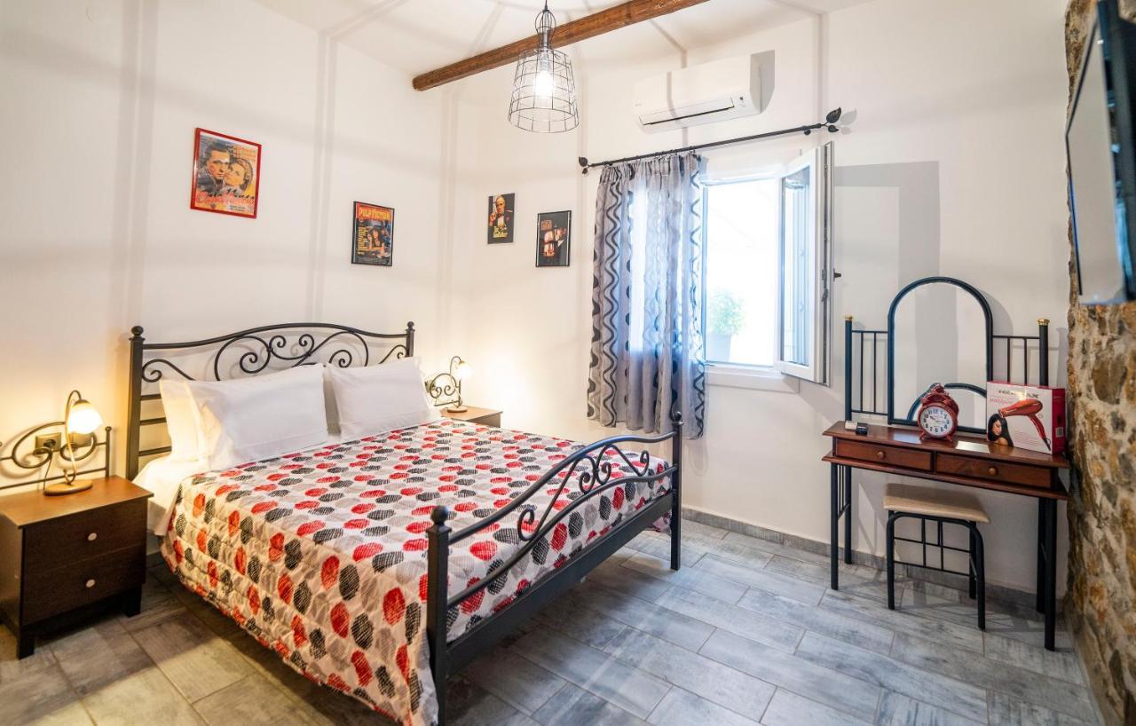 Flora'S Beach And Pool Villa In Syros Liaropá Zewnętrze zdjęcie