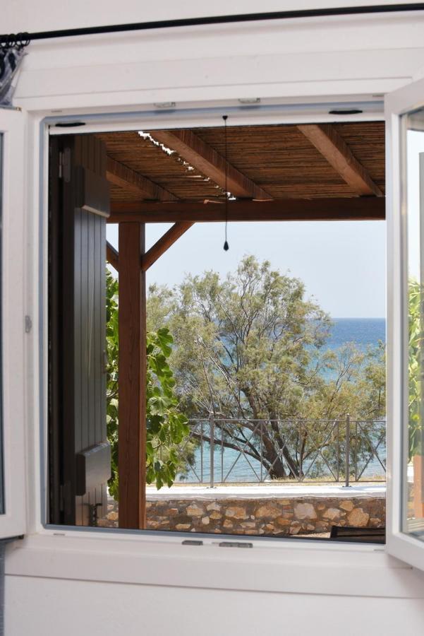 Flora'S Beach And Pool Villa In Syros Liaropá Zewnętrze zdjęcie