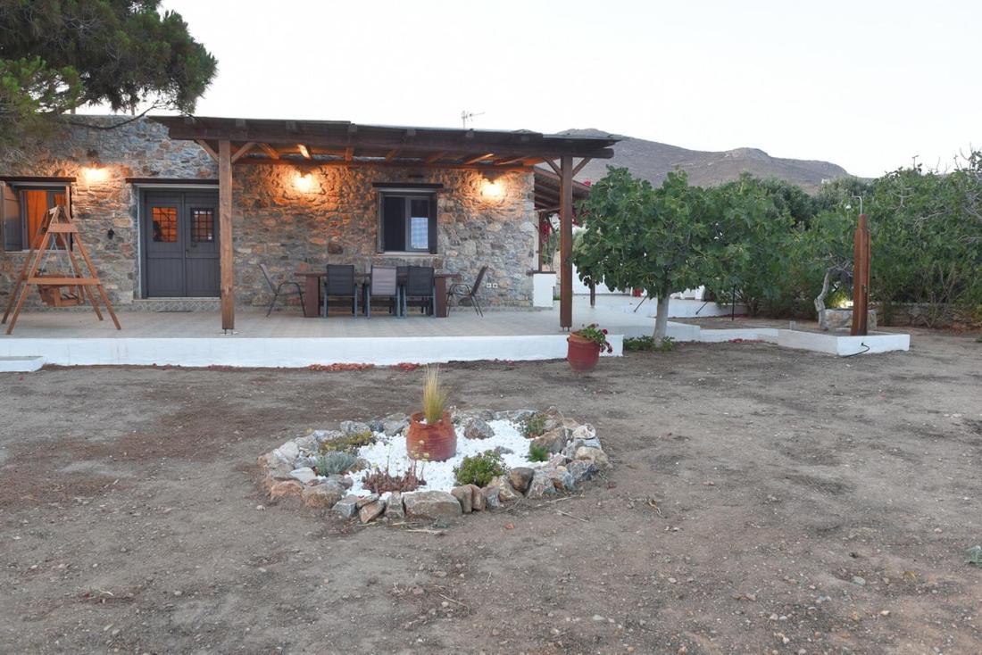 Flora'S Beach And Pool Villa In Syros Liaropá Zewnętrze zdjęcie