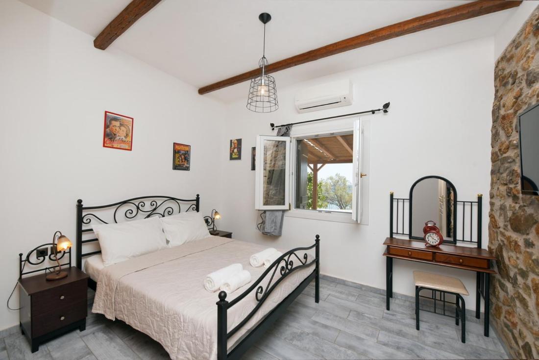 Flora'S Beach And Pool Villa In Syros Liaropá Zewnętrze zdjęcie