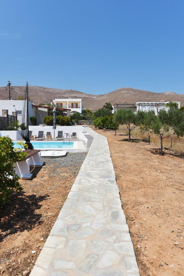 Flora'S Beach And Pool Villa In Syros Liaropá Zewnętrze zdjęcie
