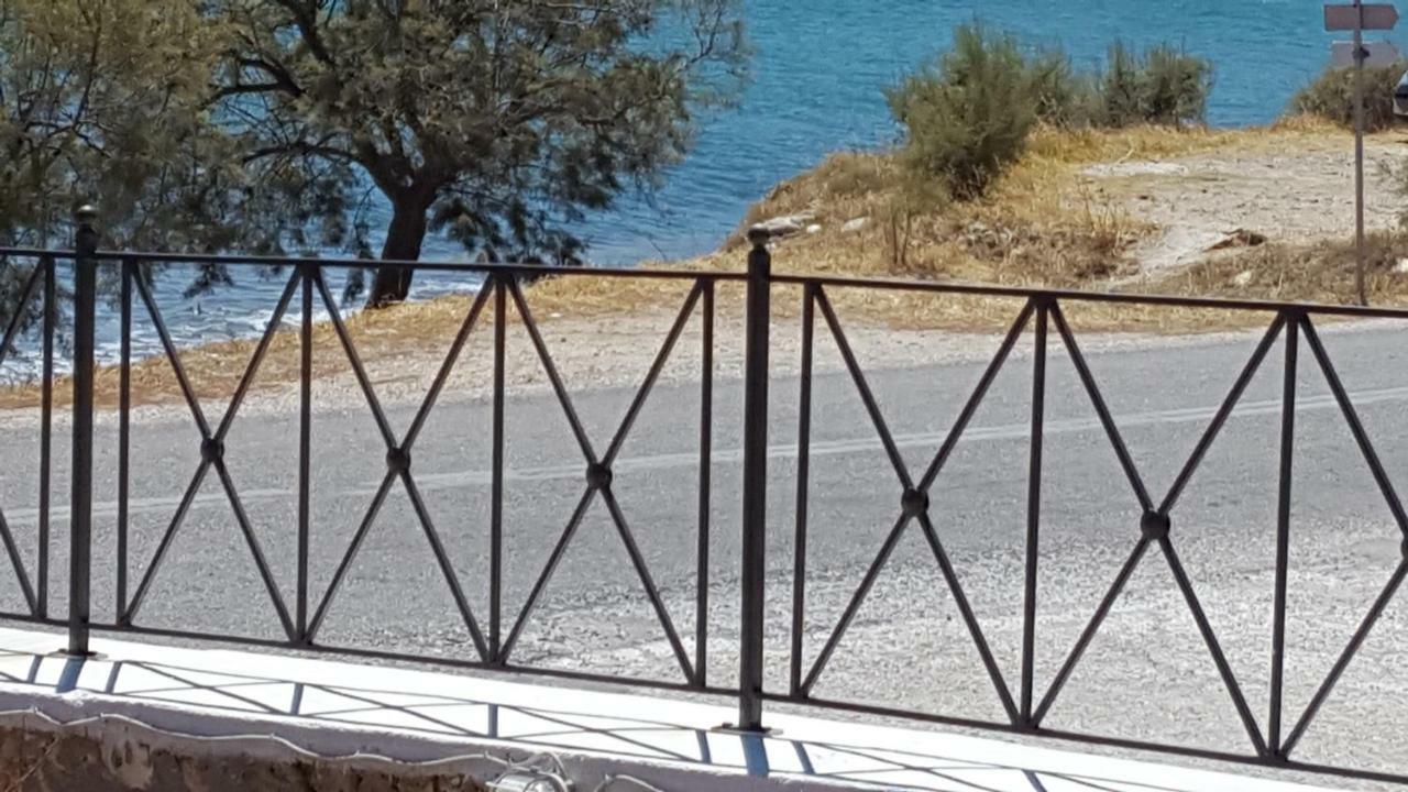 Flora'S Beach And Pool Villa In Syros Liaropá Zewnętrze zdjęcie