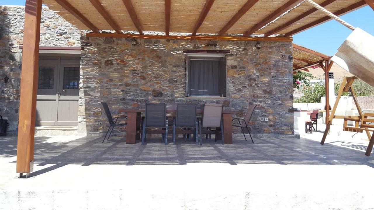 Flora'S Beach And Pool Villa In Syros Liaropá Zewnętrze zdjęcie